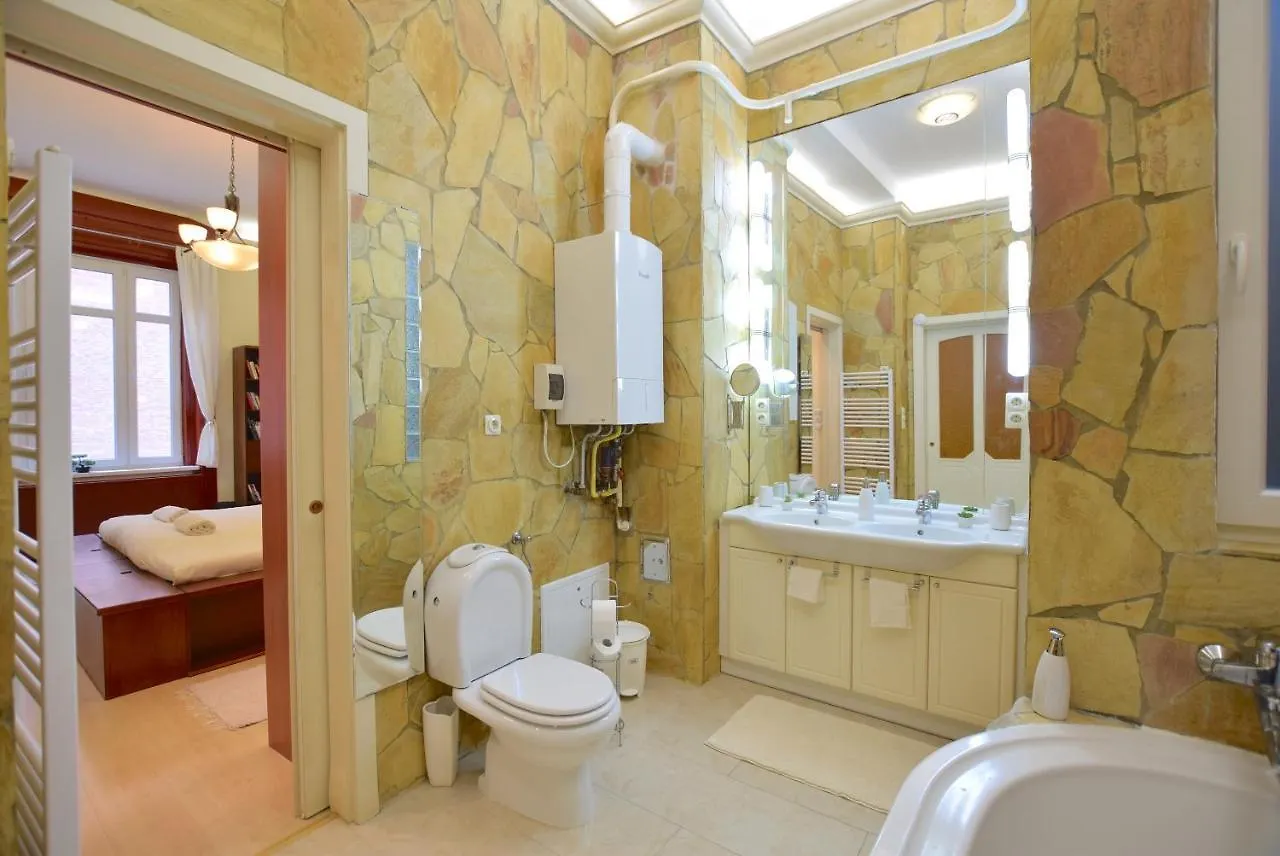 Ultra Central Apartment At Synagogue Budapest